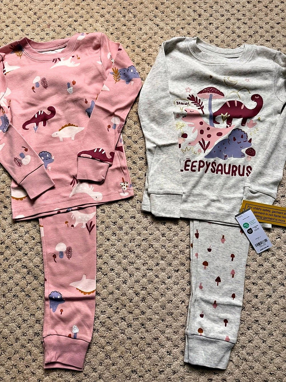 NWT Carter's Sleepysaurus Pajama Set Kids Dinosaur Pink & Gray. Size 5T